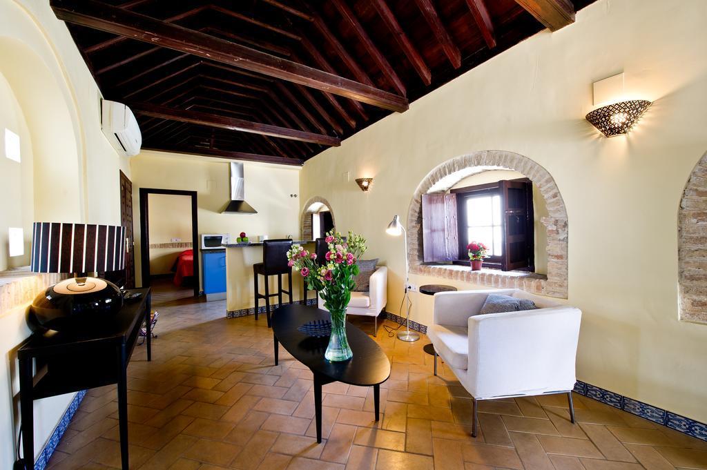 Apartamentos Suites Santa Cruz Sevilla Exteriör bild
