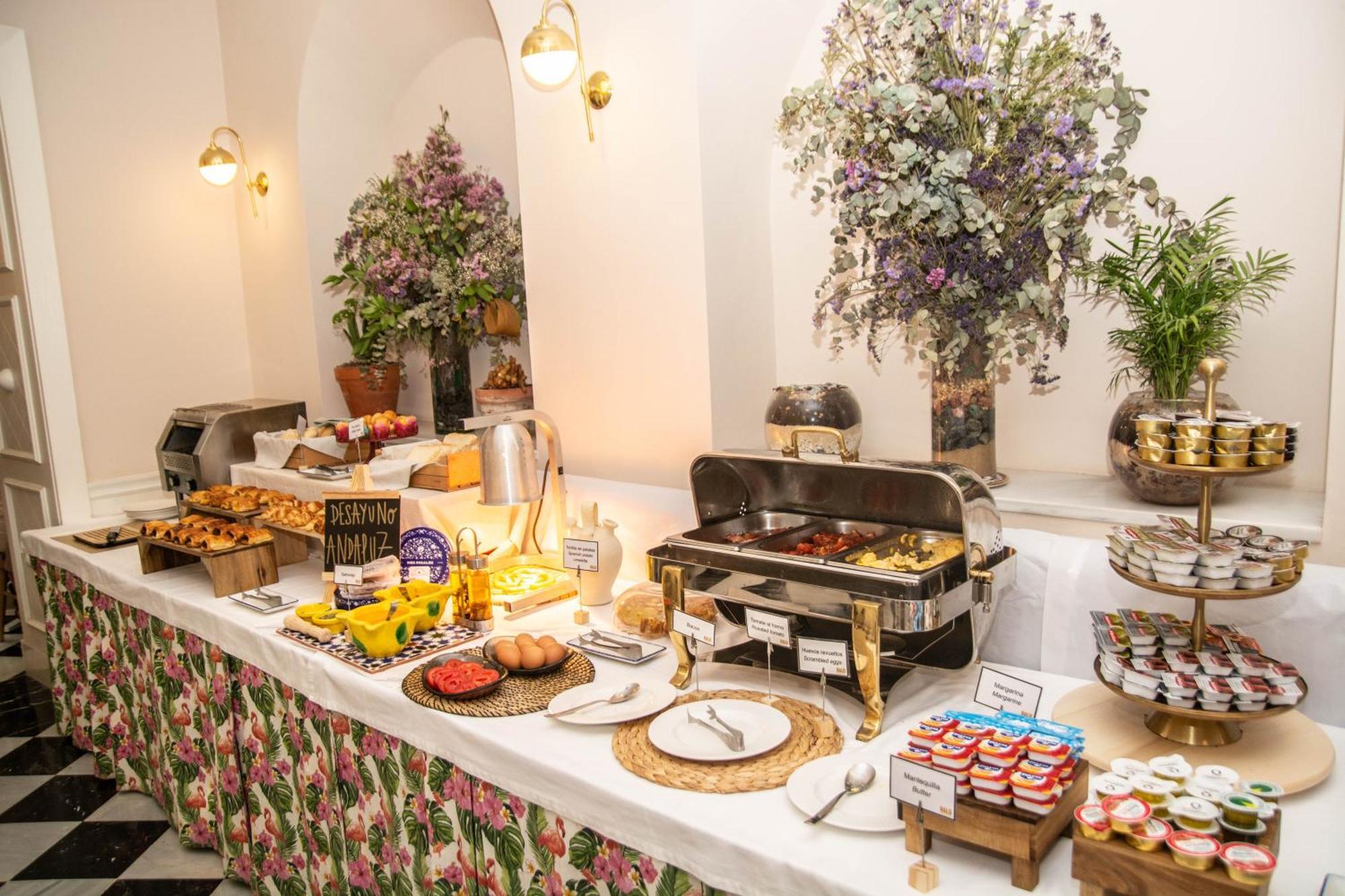 Apartamentos Suites Santa Cruz Sevilla Exteriör bild
