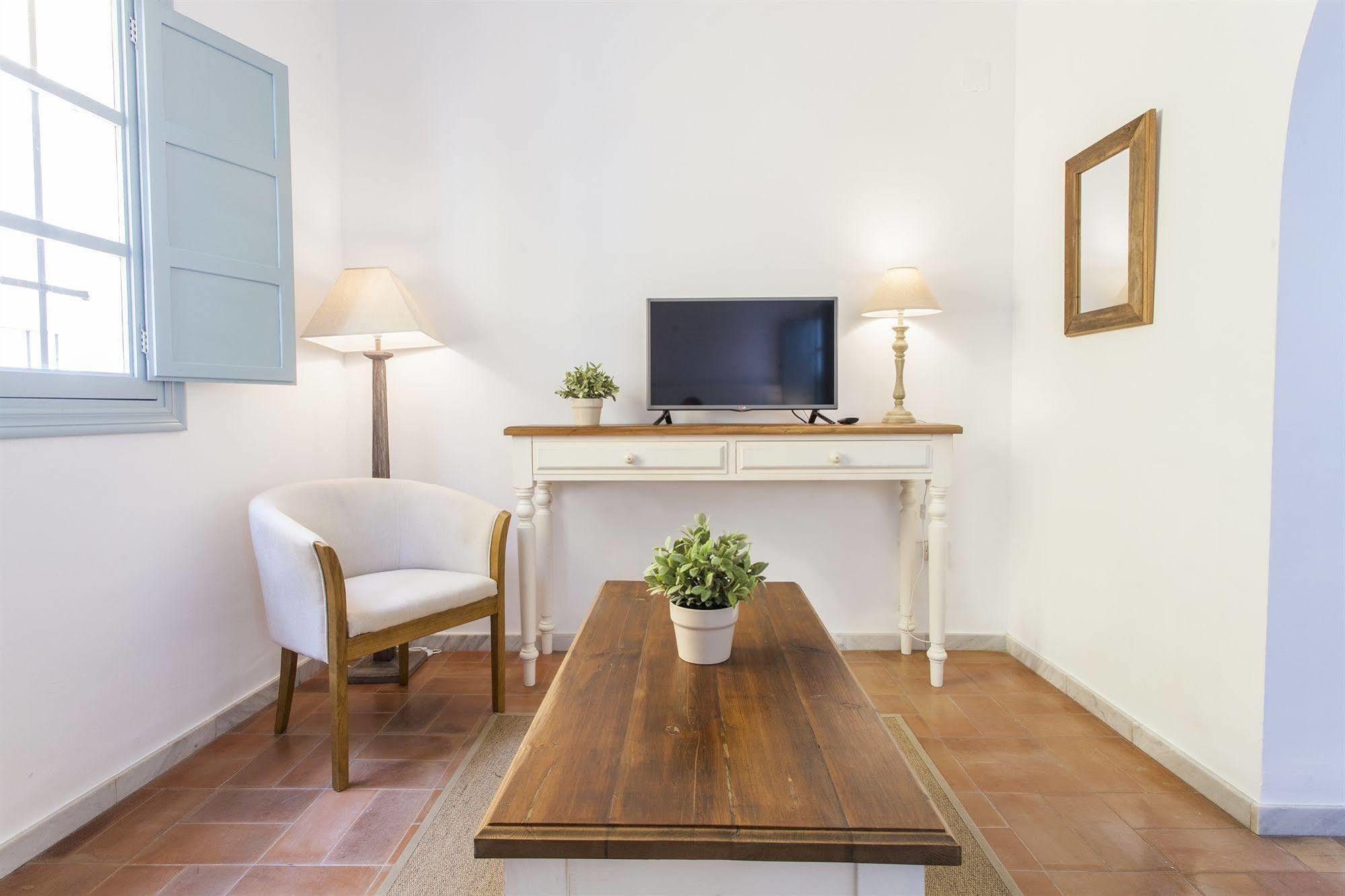 Apartamentos Suites Santa Cruz Sevilla Exteriör bild